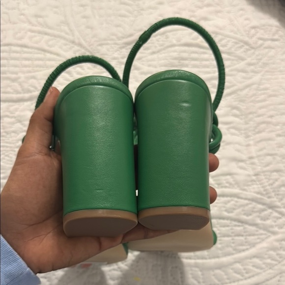 NWT - new STEVE MADDEN Harrlow Green Strappy Block Heel Sandals size 9 - Picture 4 of 8